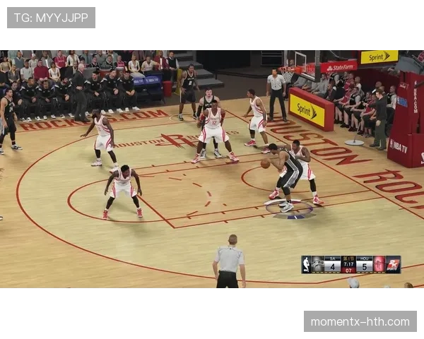 邓肯低位单打压制中锋，效率胜过巅峰